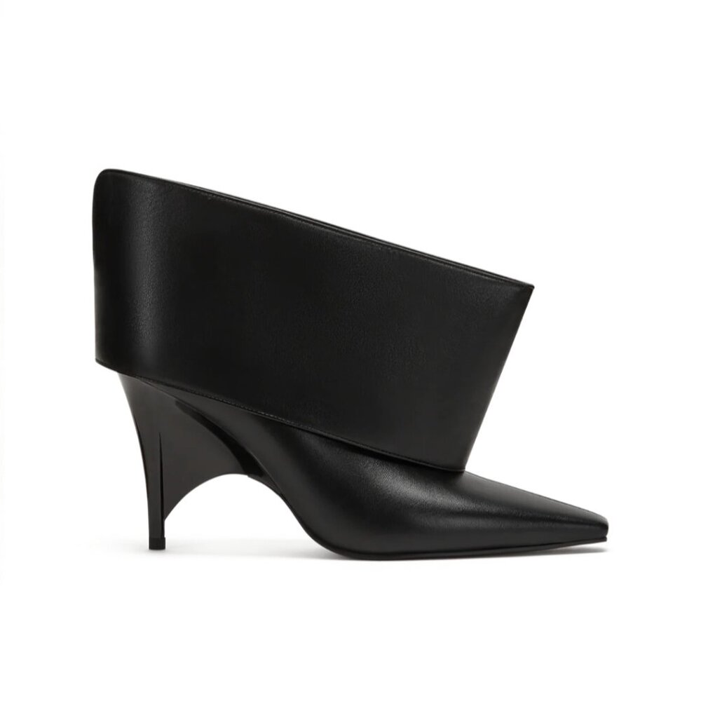 REV CUFF HEEL BLACK by Jordyn Woods - Picture 4 of 5